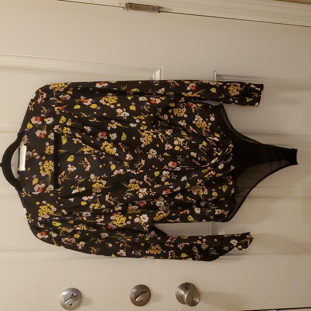 Astr The Label Beautiful Multi Colored Floral Top - image 1